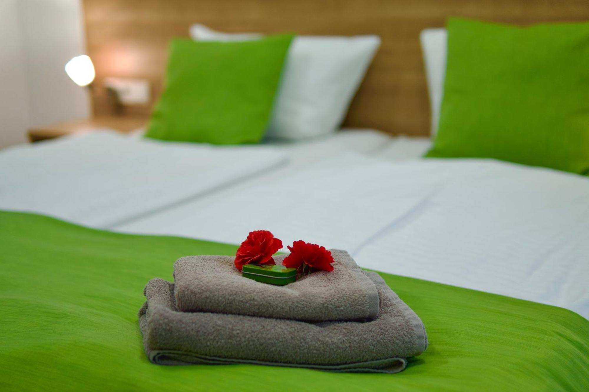 Bed & Breakfast Outlet Hotel Dettingen an der Erms Zewnętrze zdjęcie
