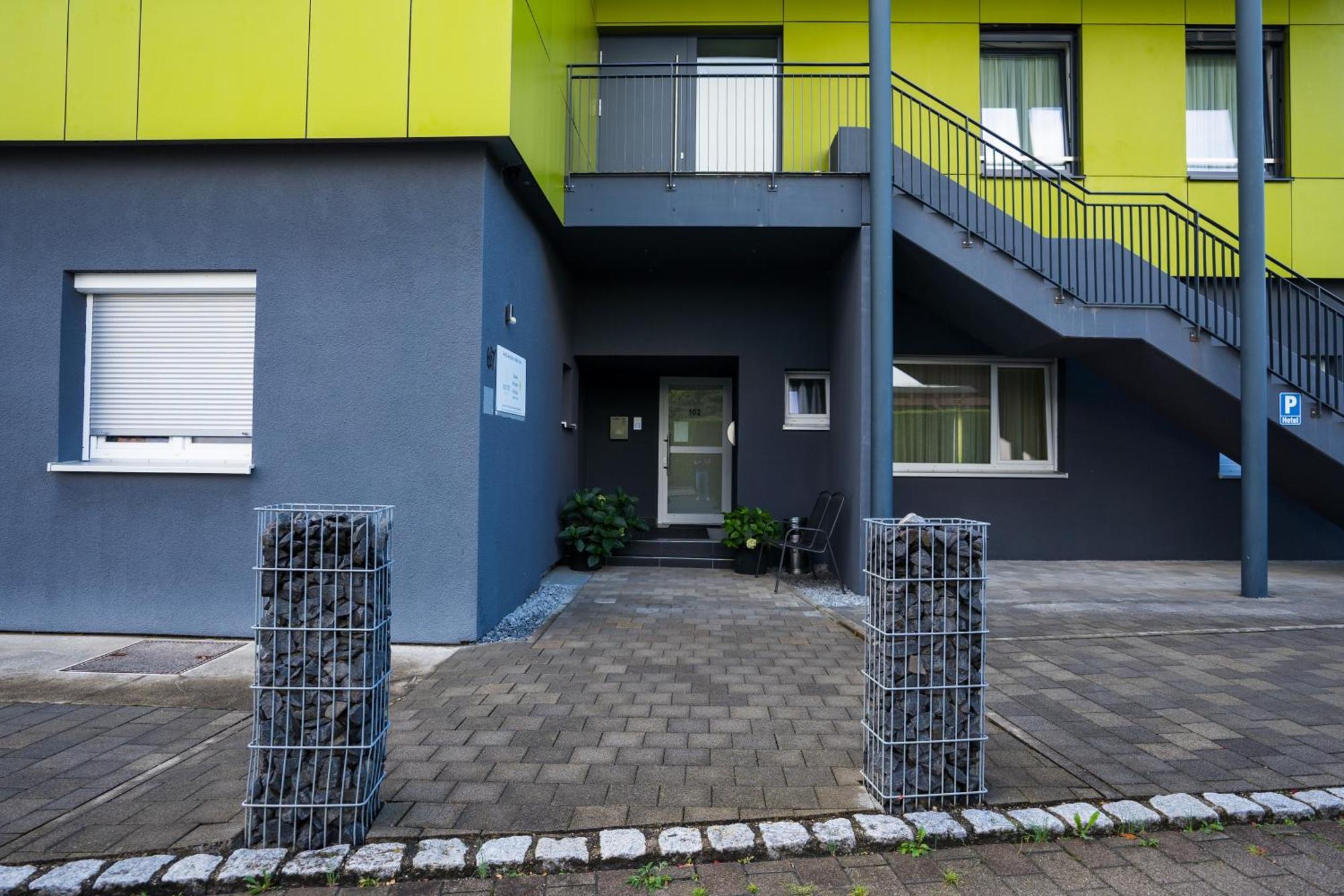 Bed & Breakfast Outlet Hotel Dettingen an der Erms Zewnętrze zdjęcie