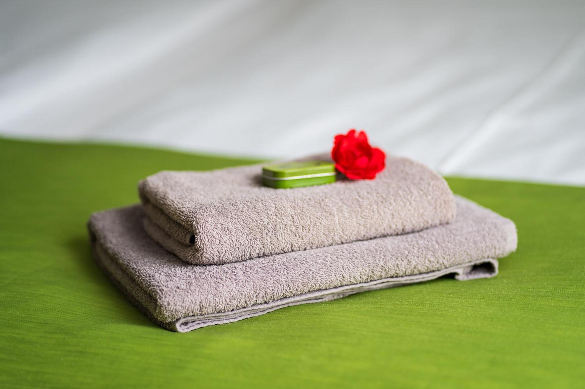 Bed & Breakfast Outlet Hotel Dettingen an der Erms Zewnętrze zdjęcie