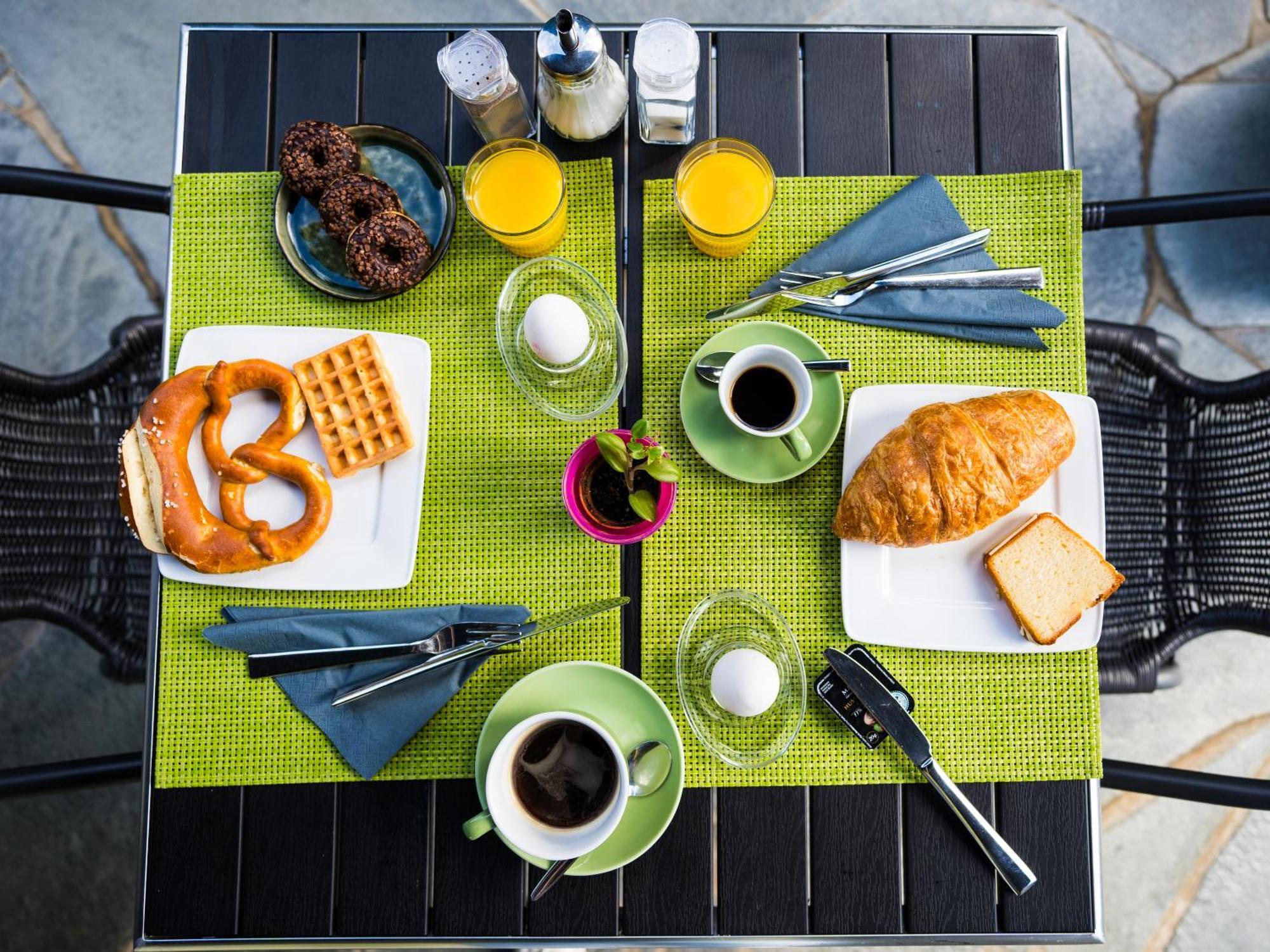 Bed & Breakfast Outlet Hotel Dettingen an der Erms Zewnętrze zdjęcie