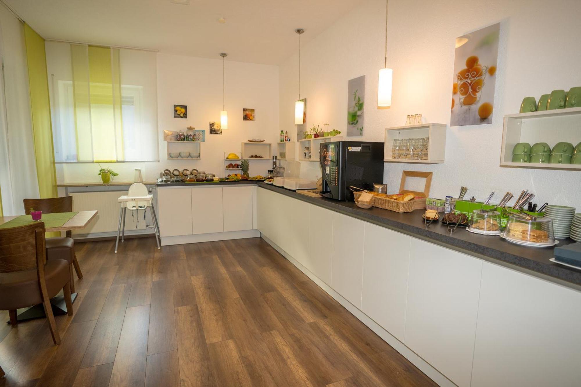 Bed & Breakfast Outlet Hotel Dettingen an der Erms Zewnętrze zdjęcie