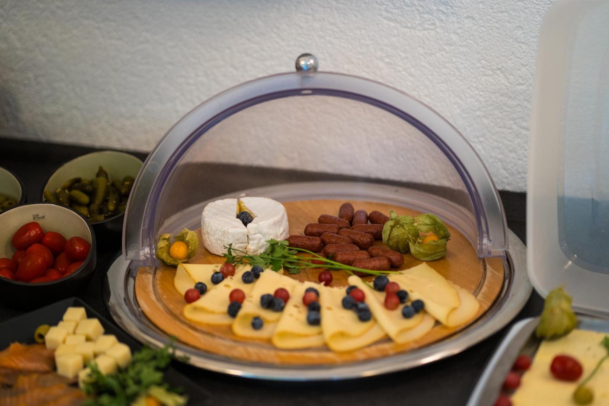 Bed & Breakfast Outlet Hotel Dettingen an der Erms Zewnętrze zdjęcie