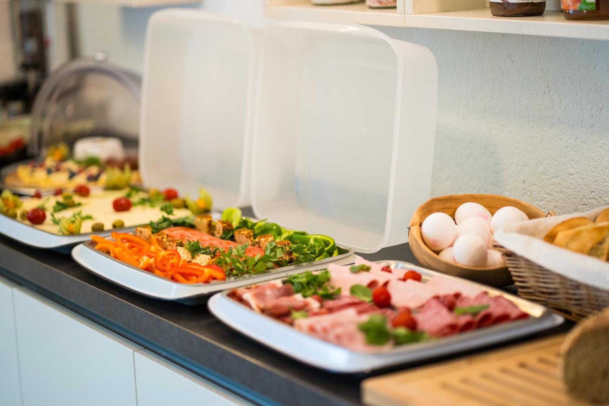 Bed & Breakfast Outlet Hotel Dettingen an der Erms Zewnętrze zdjęcie