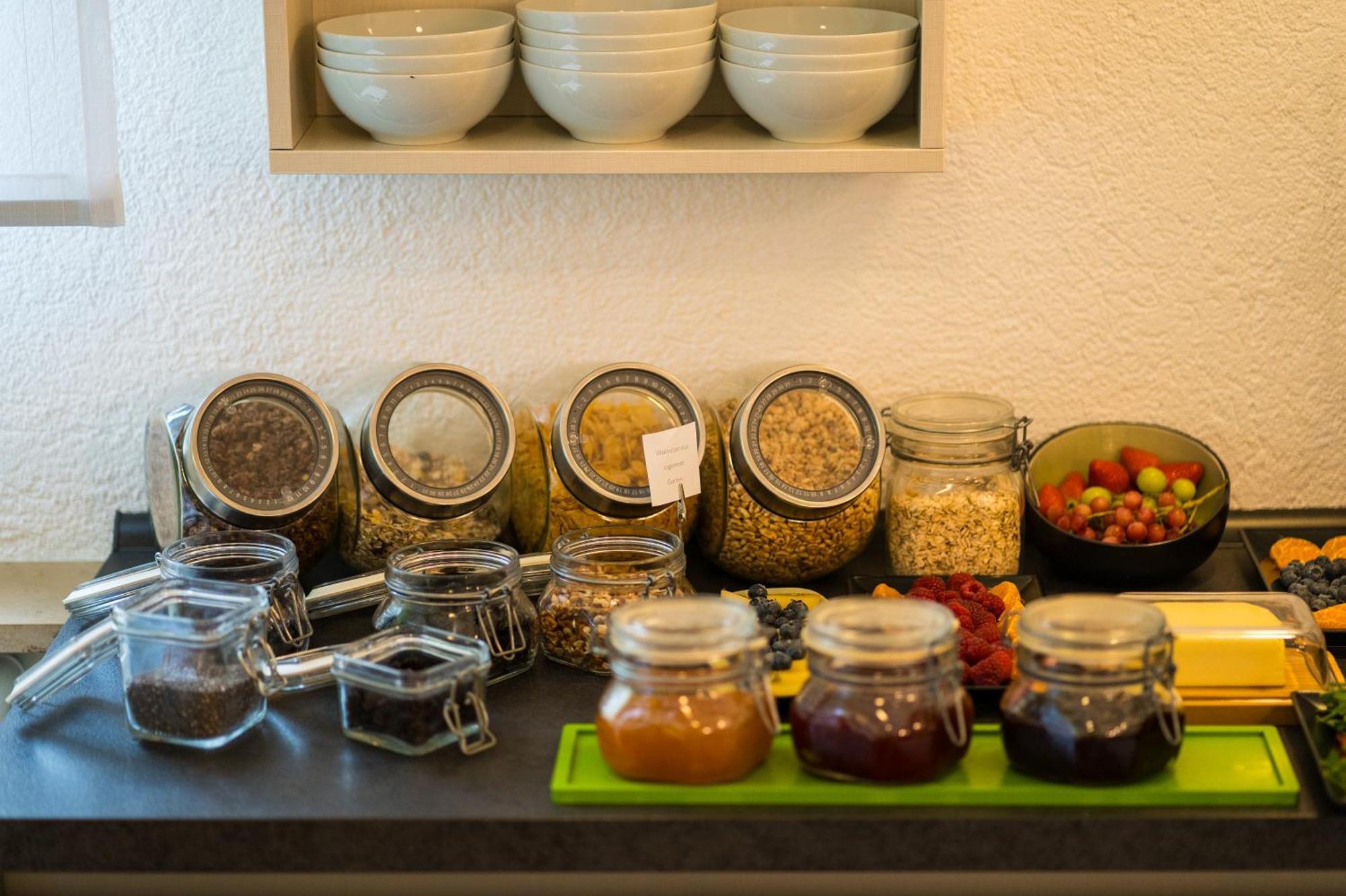 Bed & Breakfast Outlet Hotel Dettingen an der Erms Zewnętrze zdjęcie