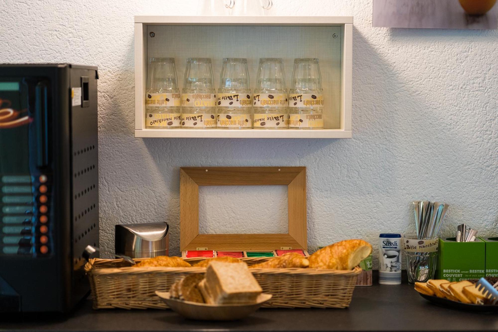 Bed & Breakfast Outlet Hotel Dettingen an der Erms Zewnętrze zdjęcie