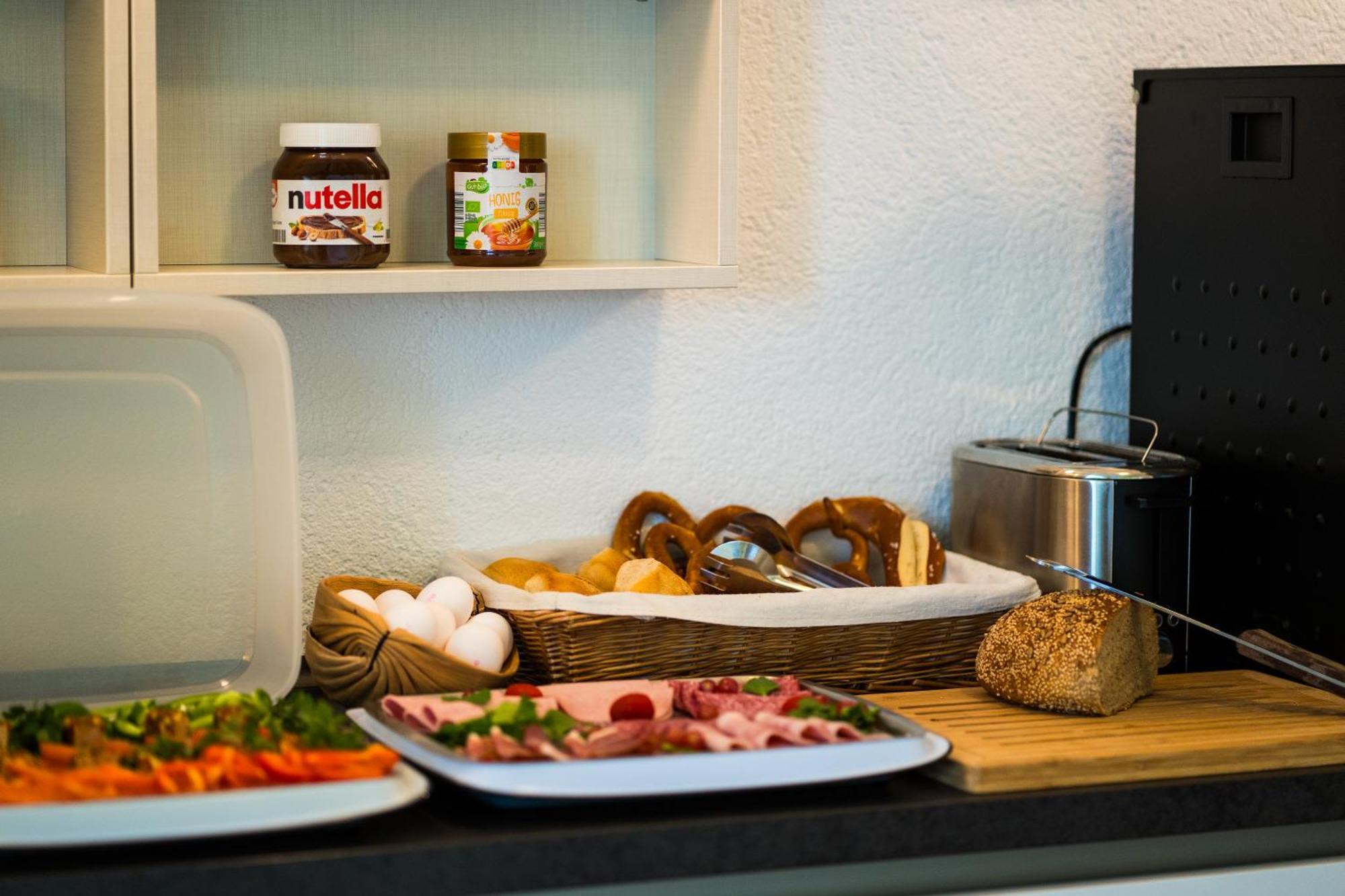 Bed & Breakfast Outlet Hotel Dettingen an der Erms Zewnętrze zdjęcie